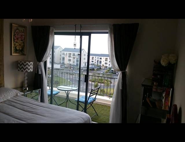 1 BEDROOM TOWNHOUSE FOR SALE IN GREENSTONE HILL